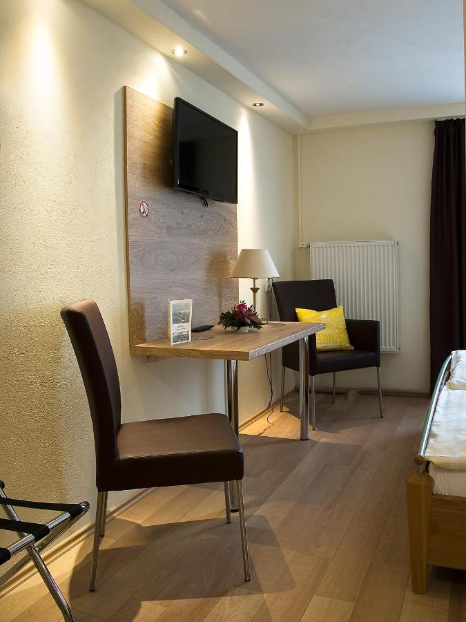 Rose Hotel 3*